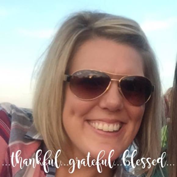 Meet your Posher, Melissa - Picture 1 of 1